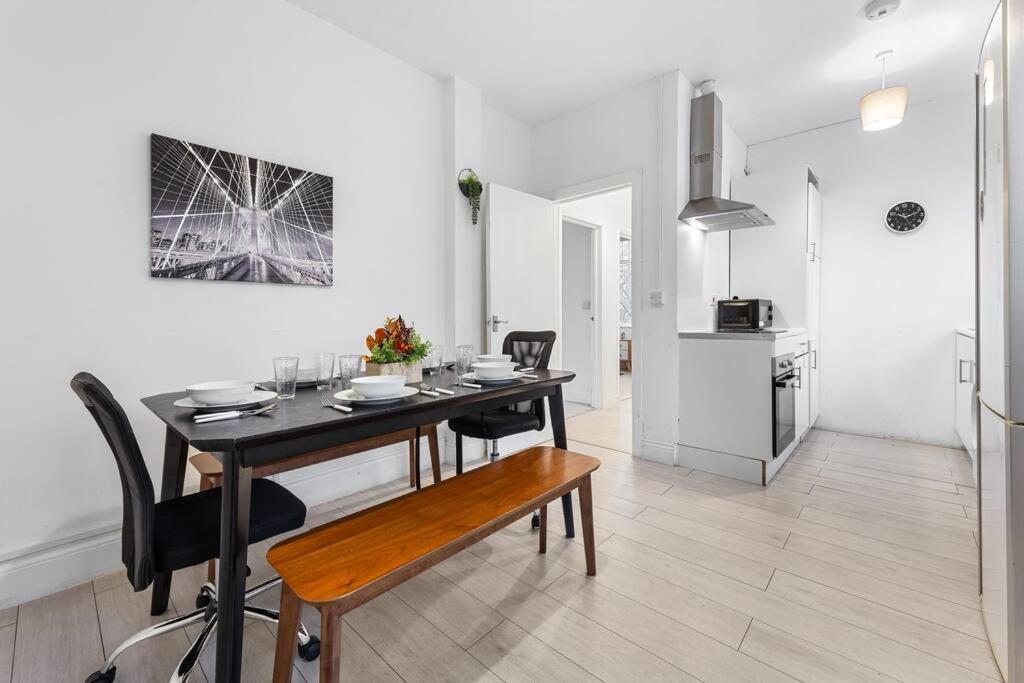 Holiday Home Near Kings Cross Sleep 12 Sp7 Londýn Exteriér fotografie